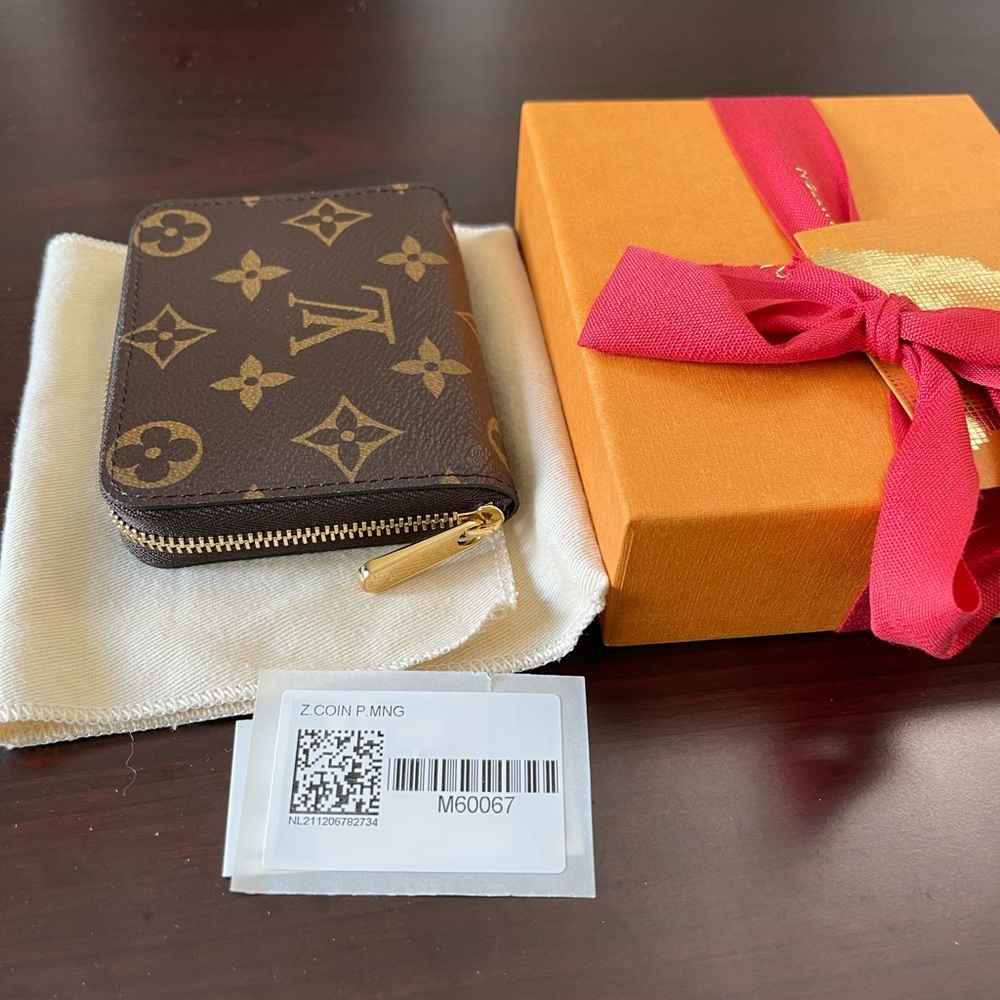 SOLD!! Zippy Coin Purse